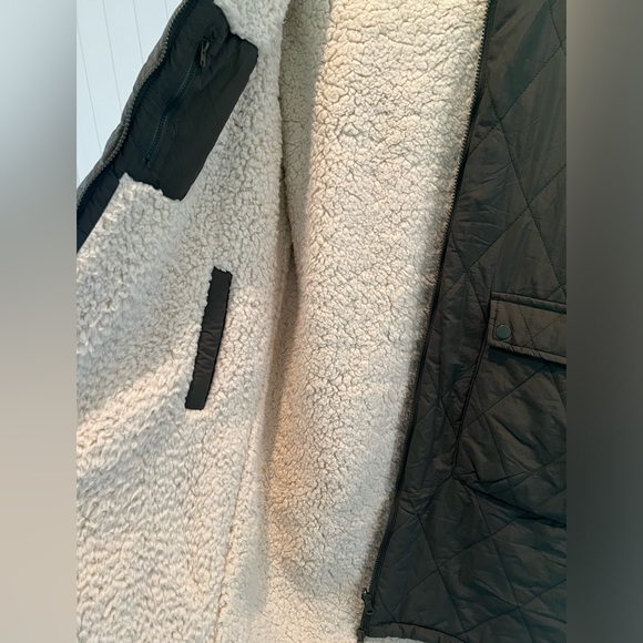 Mid length reversible  Sherpa lined winter coat - Picture 5 of 6